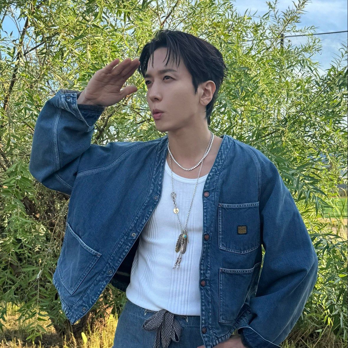 Behind-the-scenes cut of Jung Yonghwa