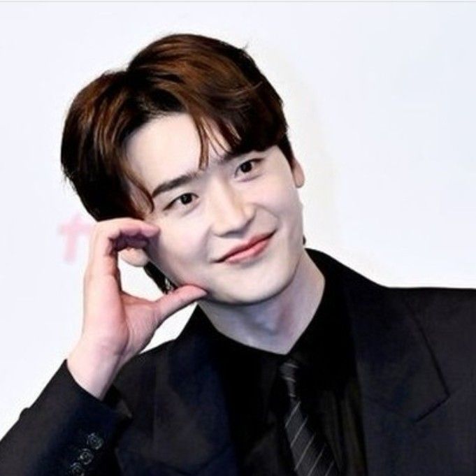 A moment captured by a fan of Lee Jongsuk