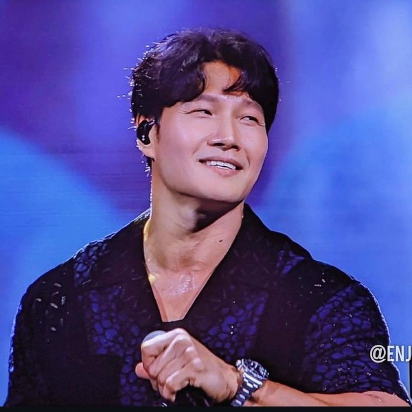 Representative photo of Kim Jongkook showing their charm