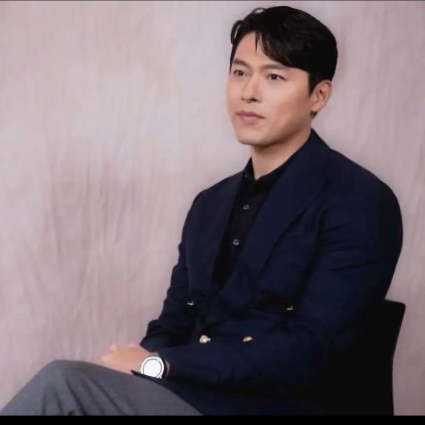Latest photo of Hyun Bin