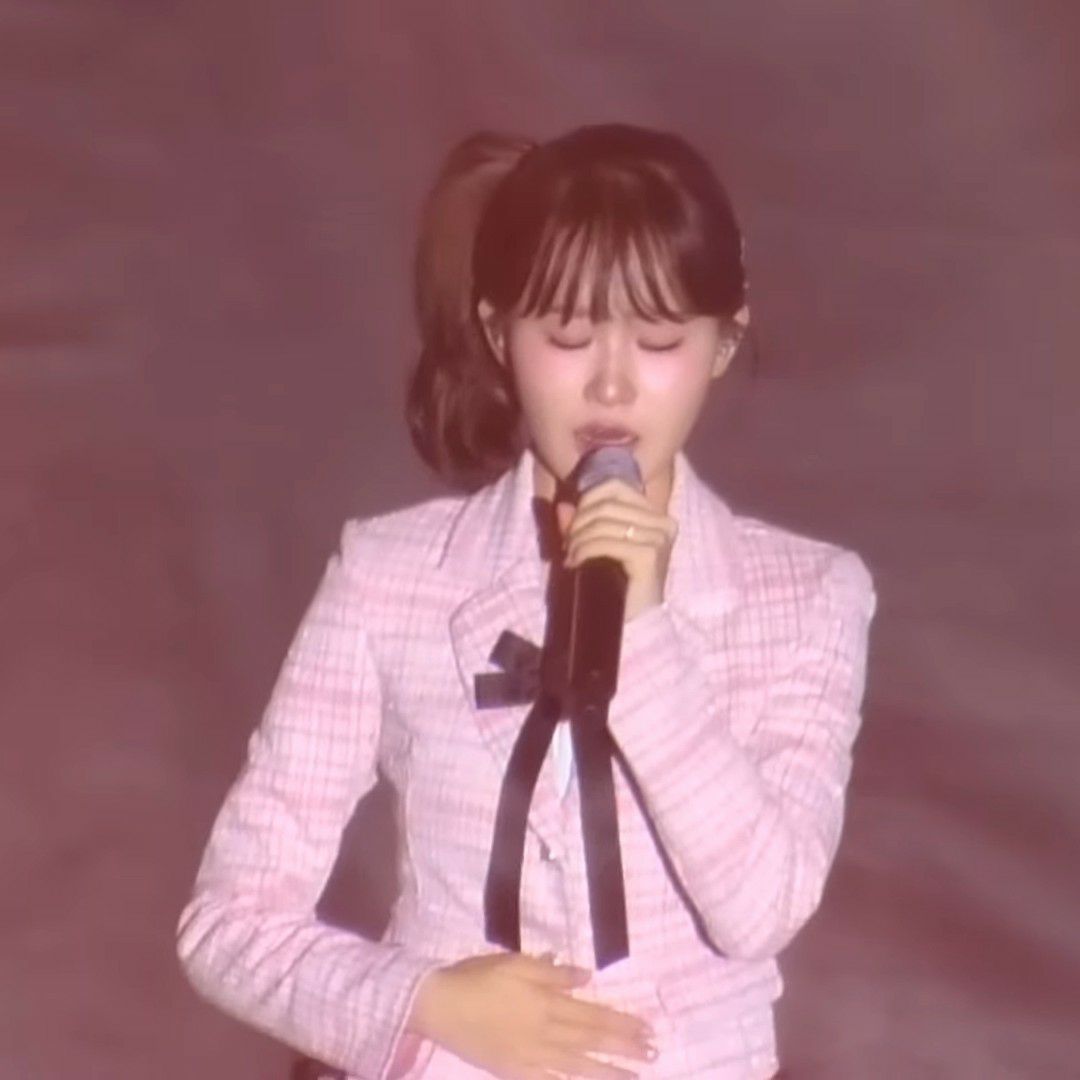 Momen yang diabadikan oleh penggemar Kim Dahyun