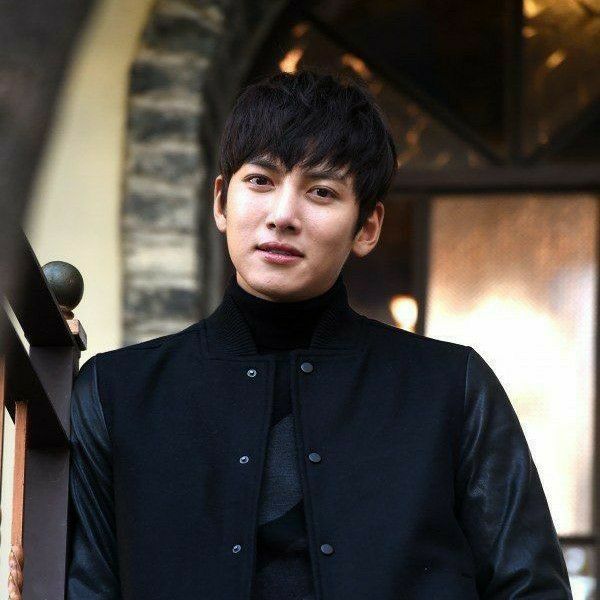 지창욱의 최신 사진