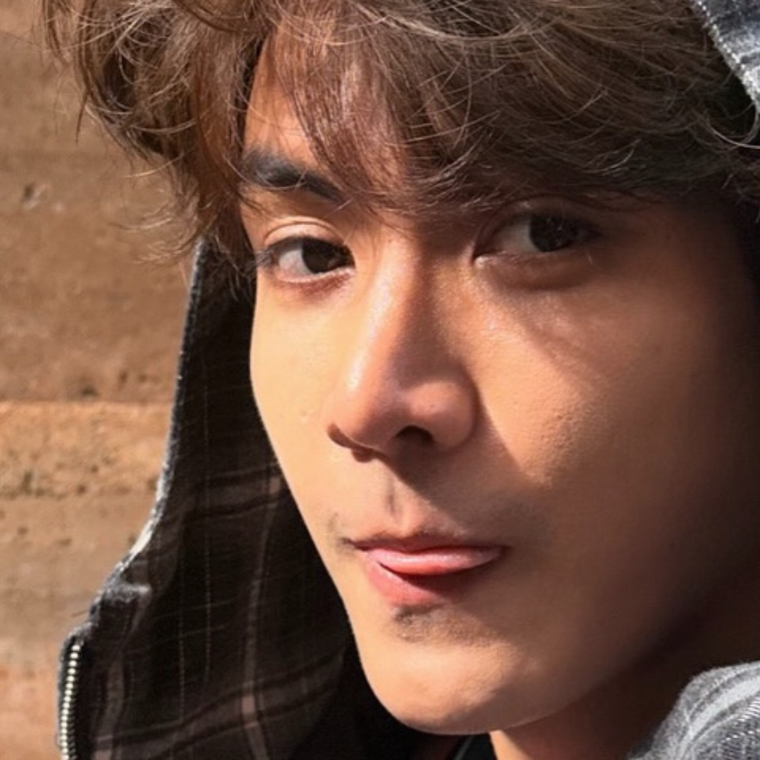 A moment captured by a fan of Joong Archen Aydin