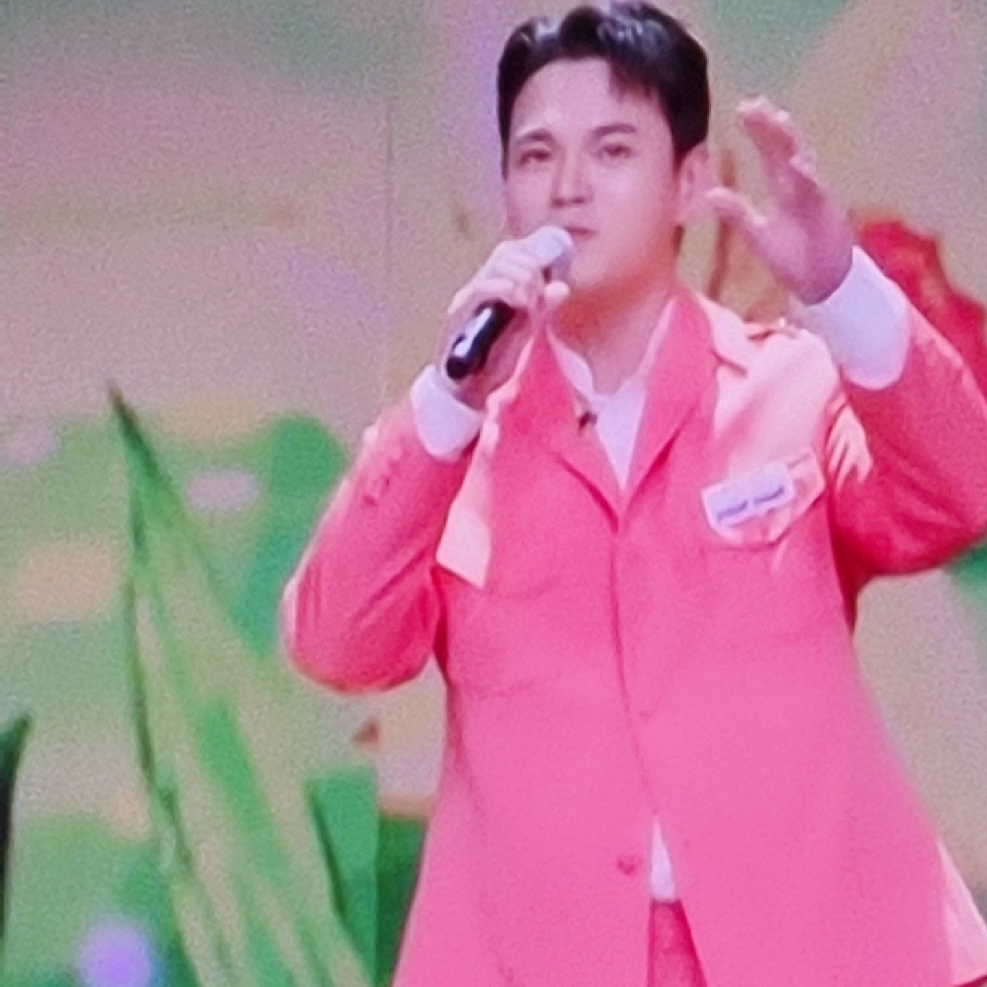 イ・ジョンのビハインドカット