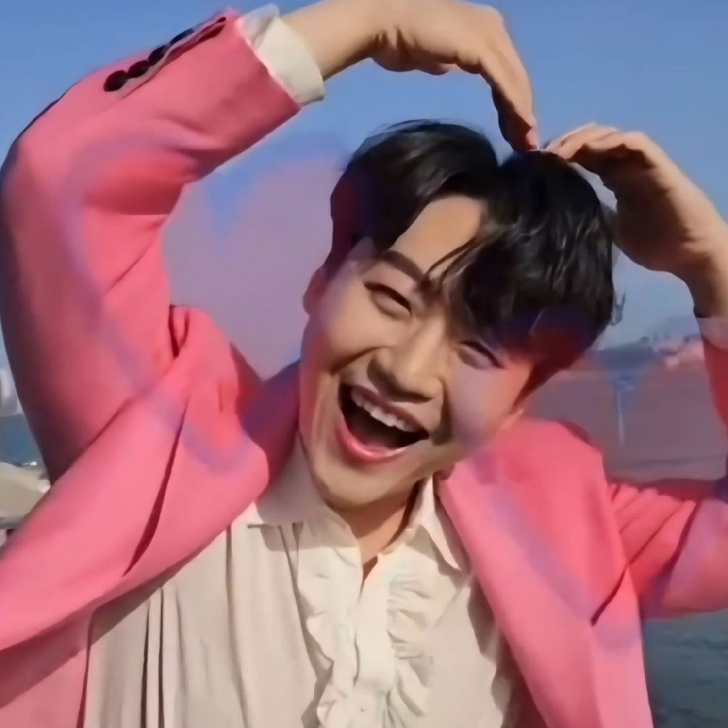 Behind-the-scenes cut of Min Soohyun