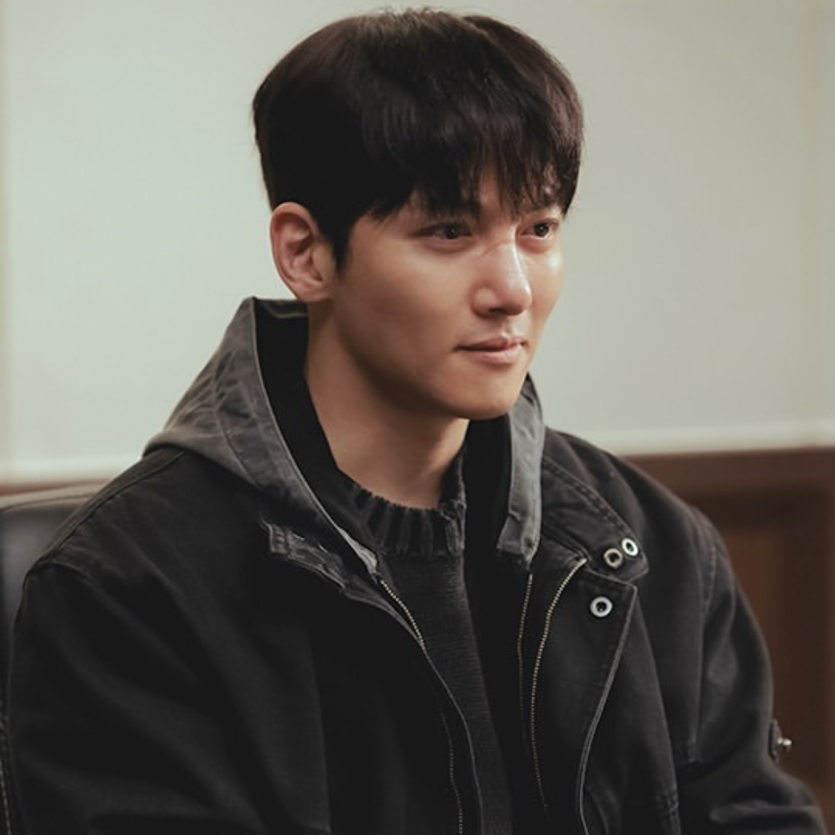 Behind-the-scenes cut of Ji Changwook