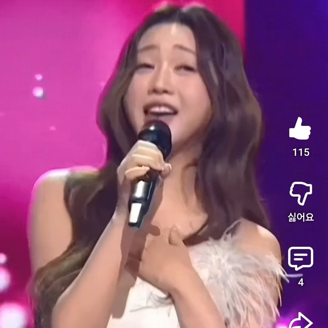 粉絲拍下的洪智允瞬間