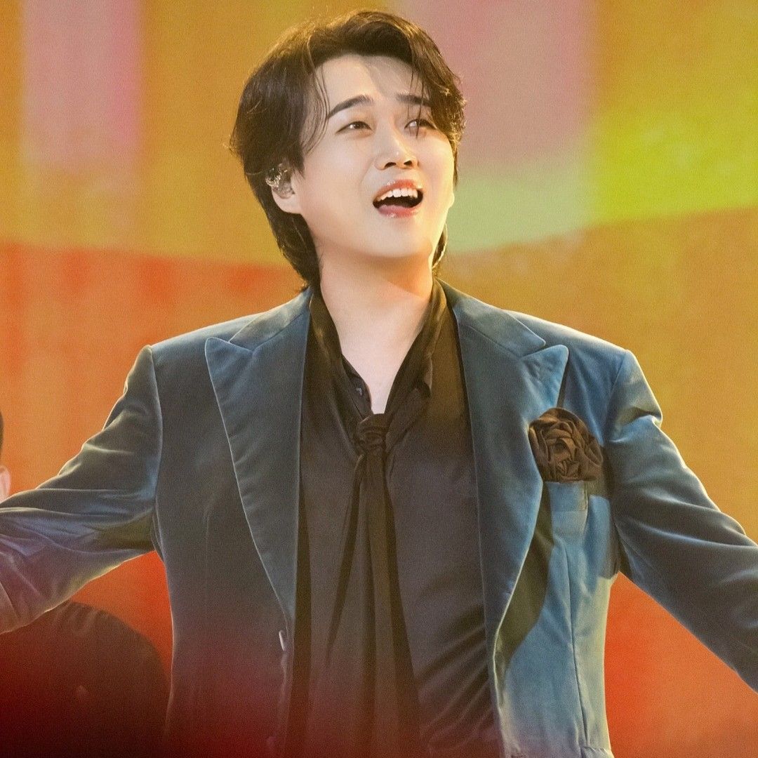 A moment captured by a fan of Hwang Youngwoong