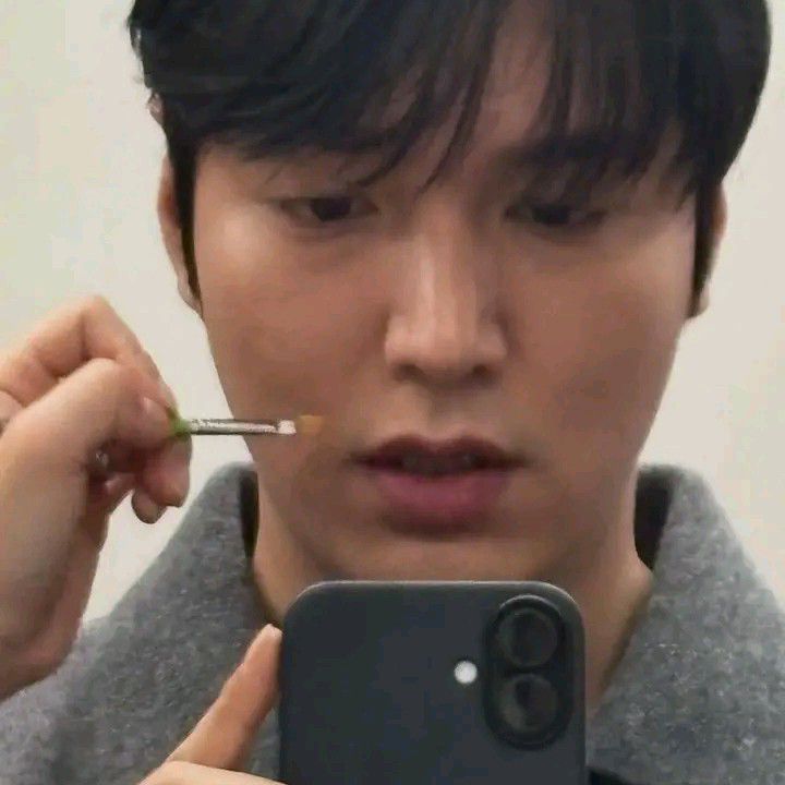 Behind-the-scenes cut of Lee Minho