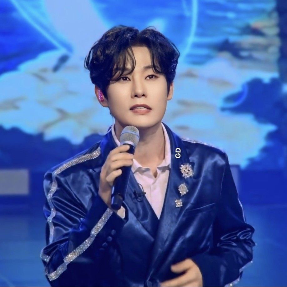 Kang Moonkyung的最新照片