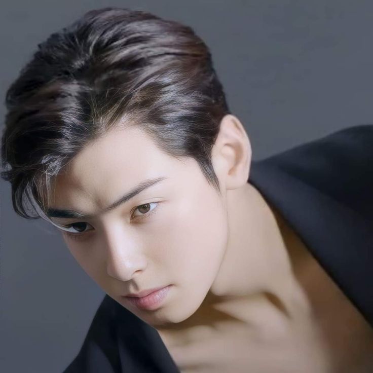 Recent activity shot of Cha Eunwoo