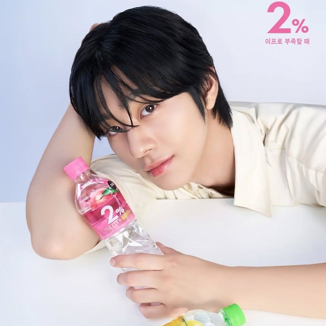 Behind-the-scenes cut of Ahn Hyoseop