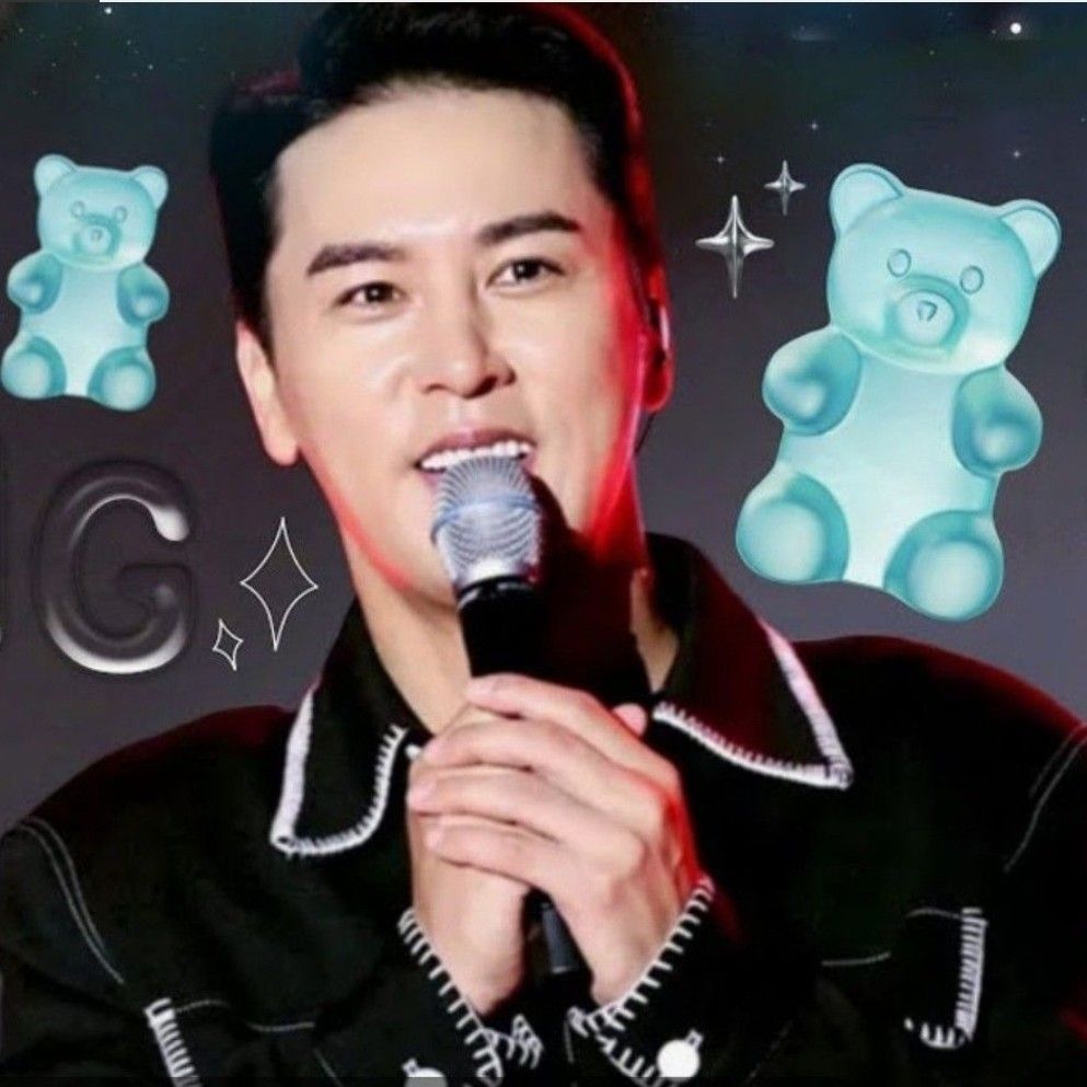 チャン・ミンホの最近の活動ショット