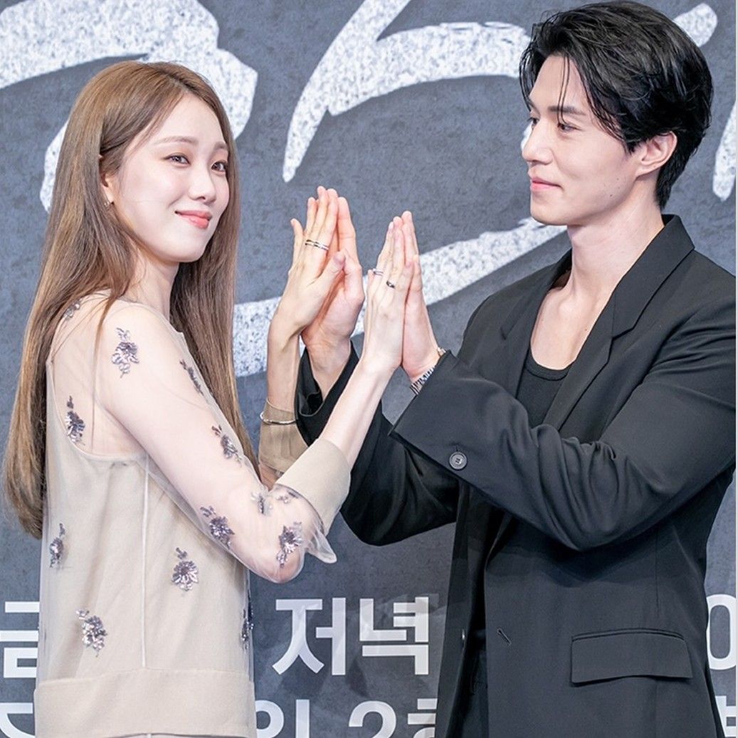 Recent activity shot of Lee Dongwook