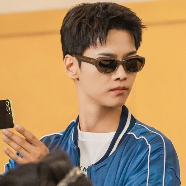 Recent activity shot of Cha Hakyeon (N)