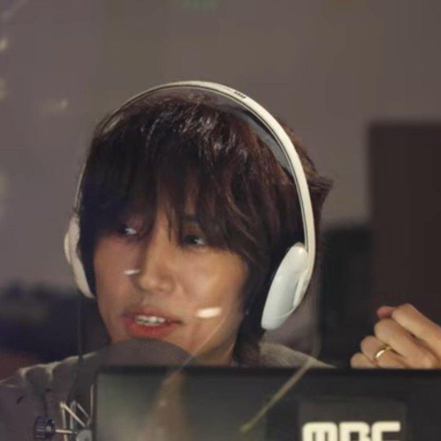 Behind-the-scenes cut of Lee Seungyoon