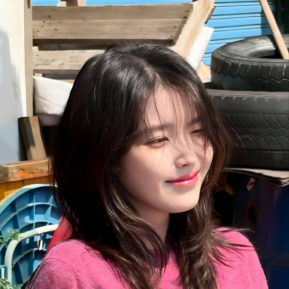 Latest photo of IU