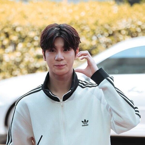 鄭東元的最新照片