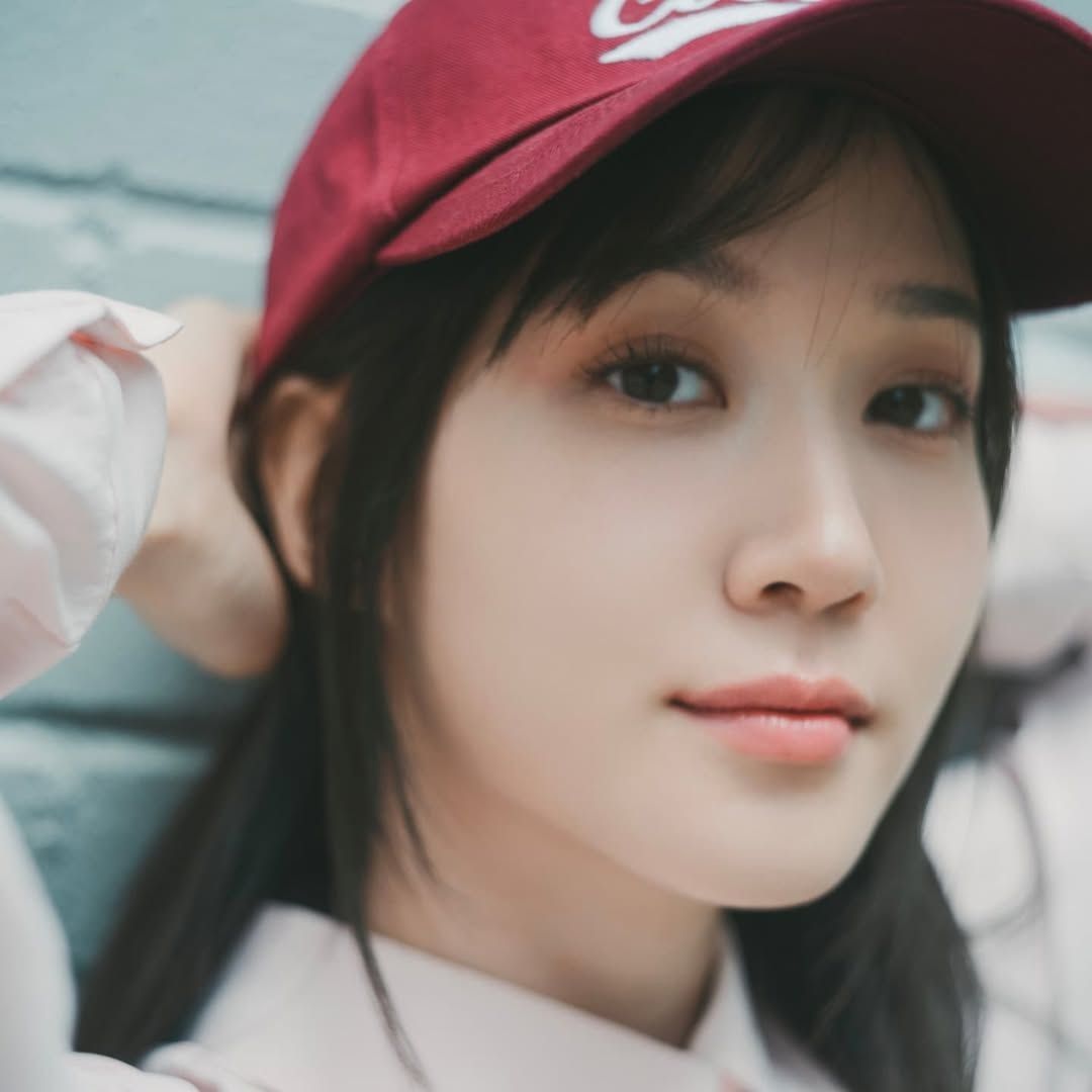 Latest photo of Park Eunbin