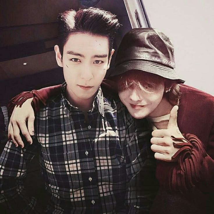 A moment captured by a fan of T.O.P
