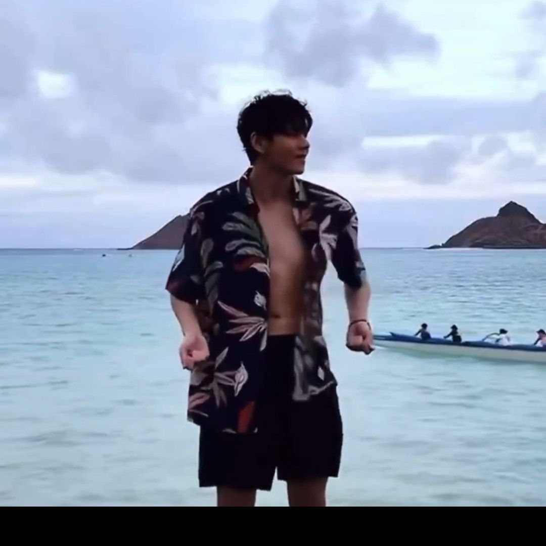 Feed komunitas selebriti terpopuler hari ini