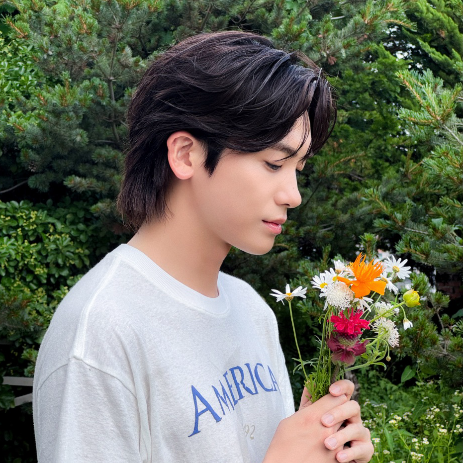 Recent activity shot of Park Hyungsik