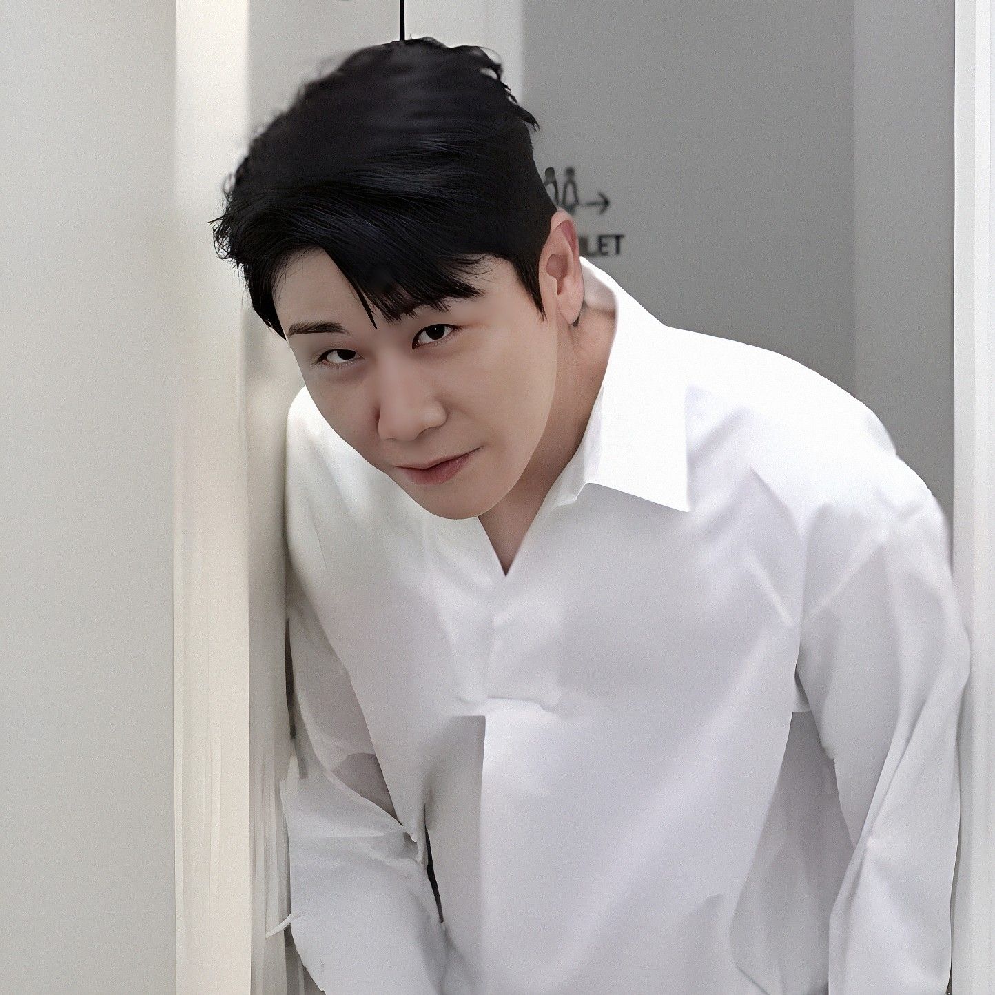 Behind-the-scenes cut of Young Tak