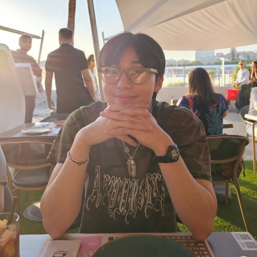 Behind-the-scenes cut of Park Seojoon
