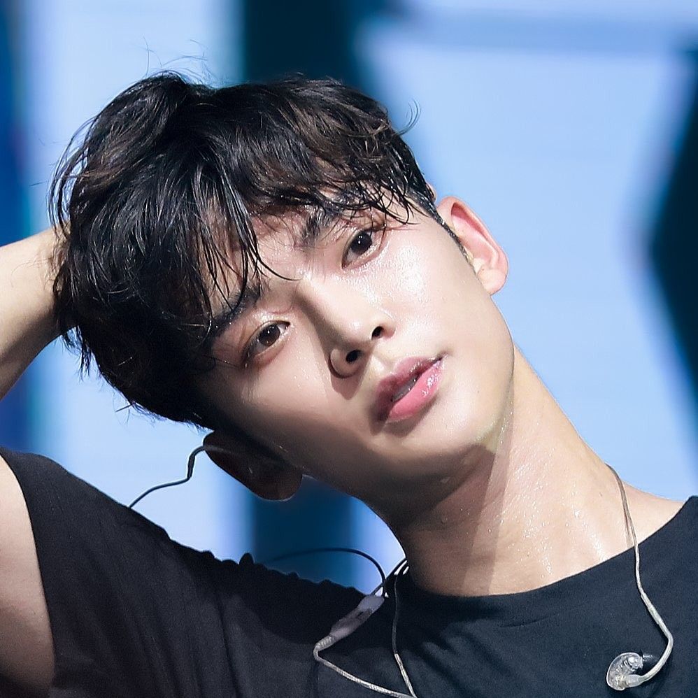 Recent activity shot of Rowoon