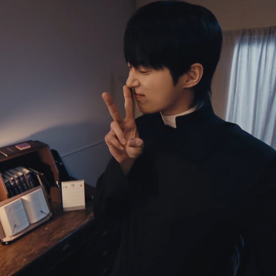 A moment captured by a fan of Byeon Wooseok