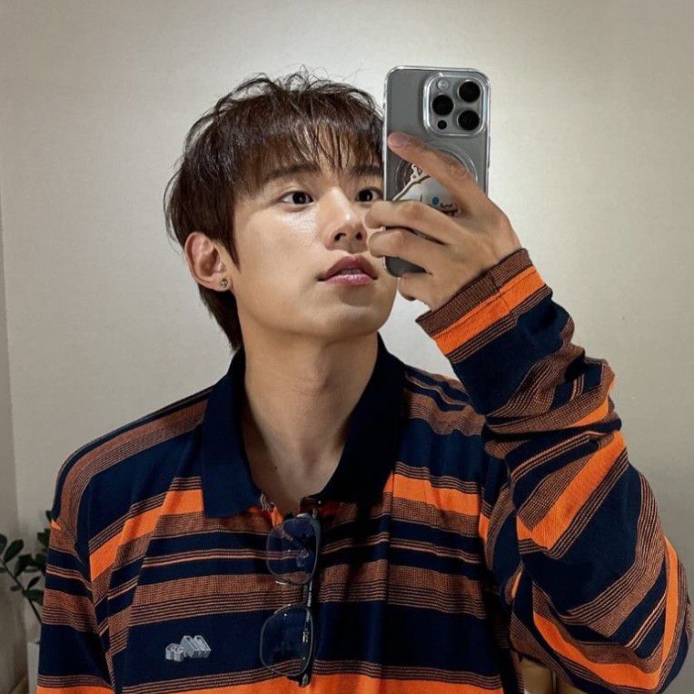 Recent activity shot of Kim Sungcheol