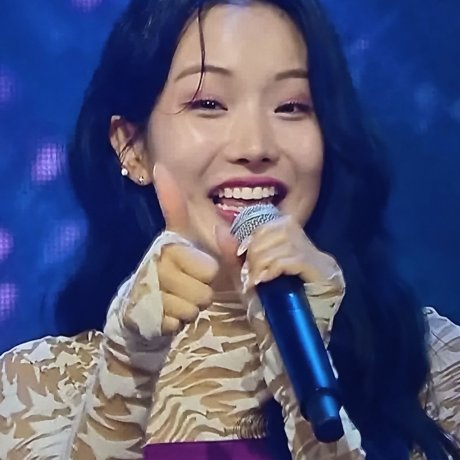 Behind-the-scenes cut of Kim Soyeon (2004)