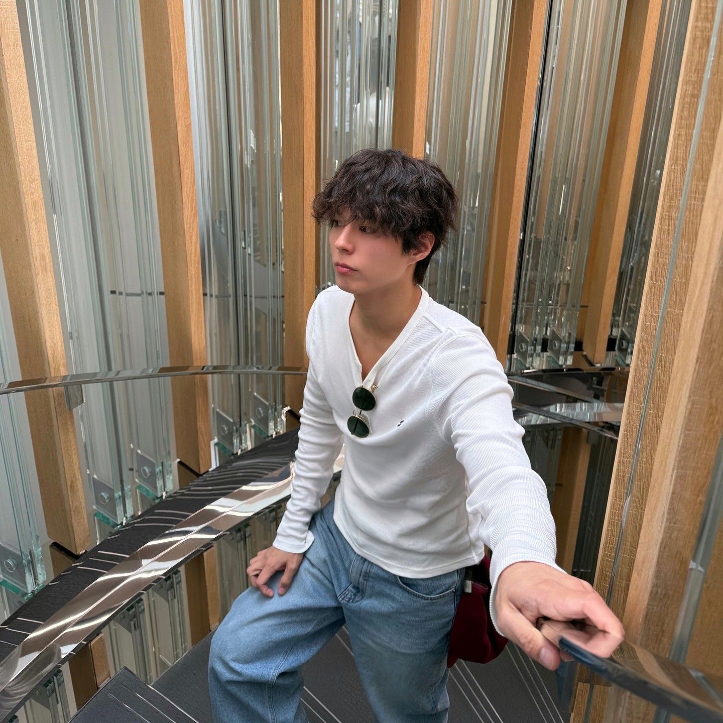 Behind-the-scenes cut of Park Bogum