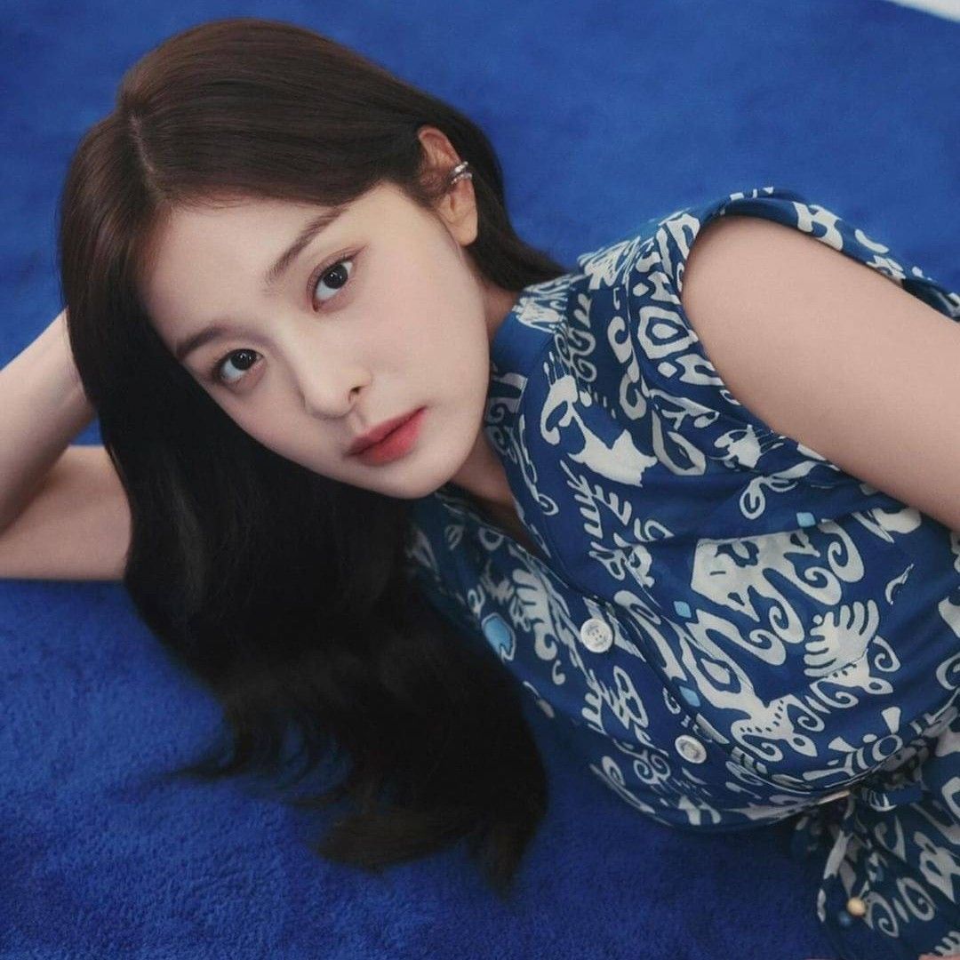 Behind-the-scenes cut of Seol Inah