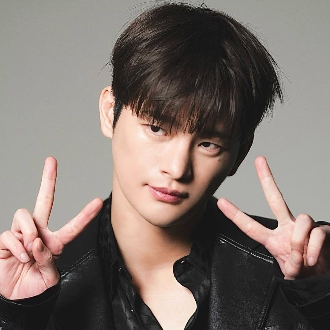 Recent activity shot of Seo Inguk