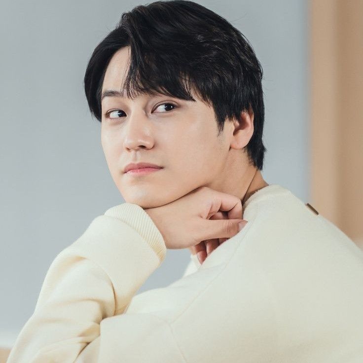 Recent activity shot of Kim Bum