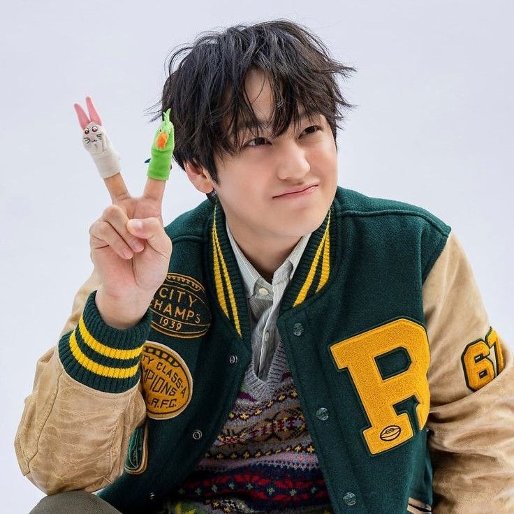 Behind-the-scenes cut of Kim Bum