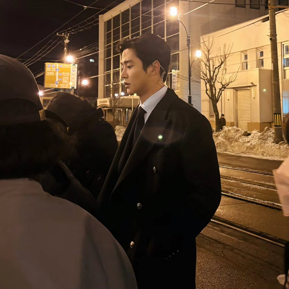 Behind-the-scenes cut of Rowoon