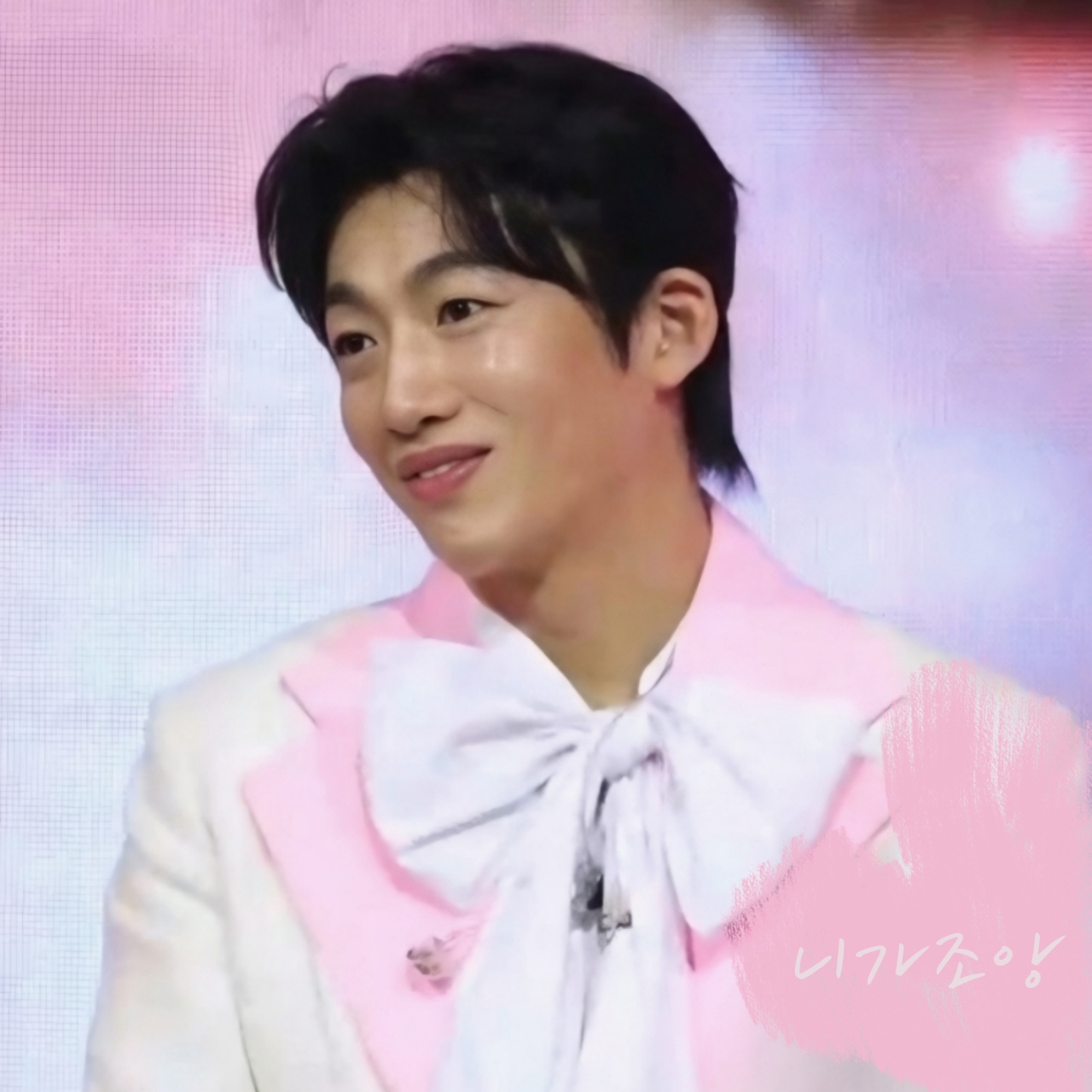 Behind-the-scenes cut of Shin Seungtae