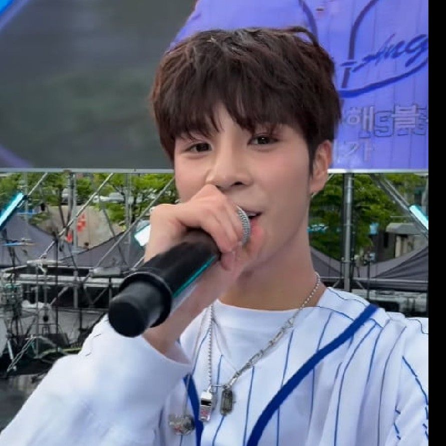 Behind-the-scenes cut of Jeong Dongwon