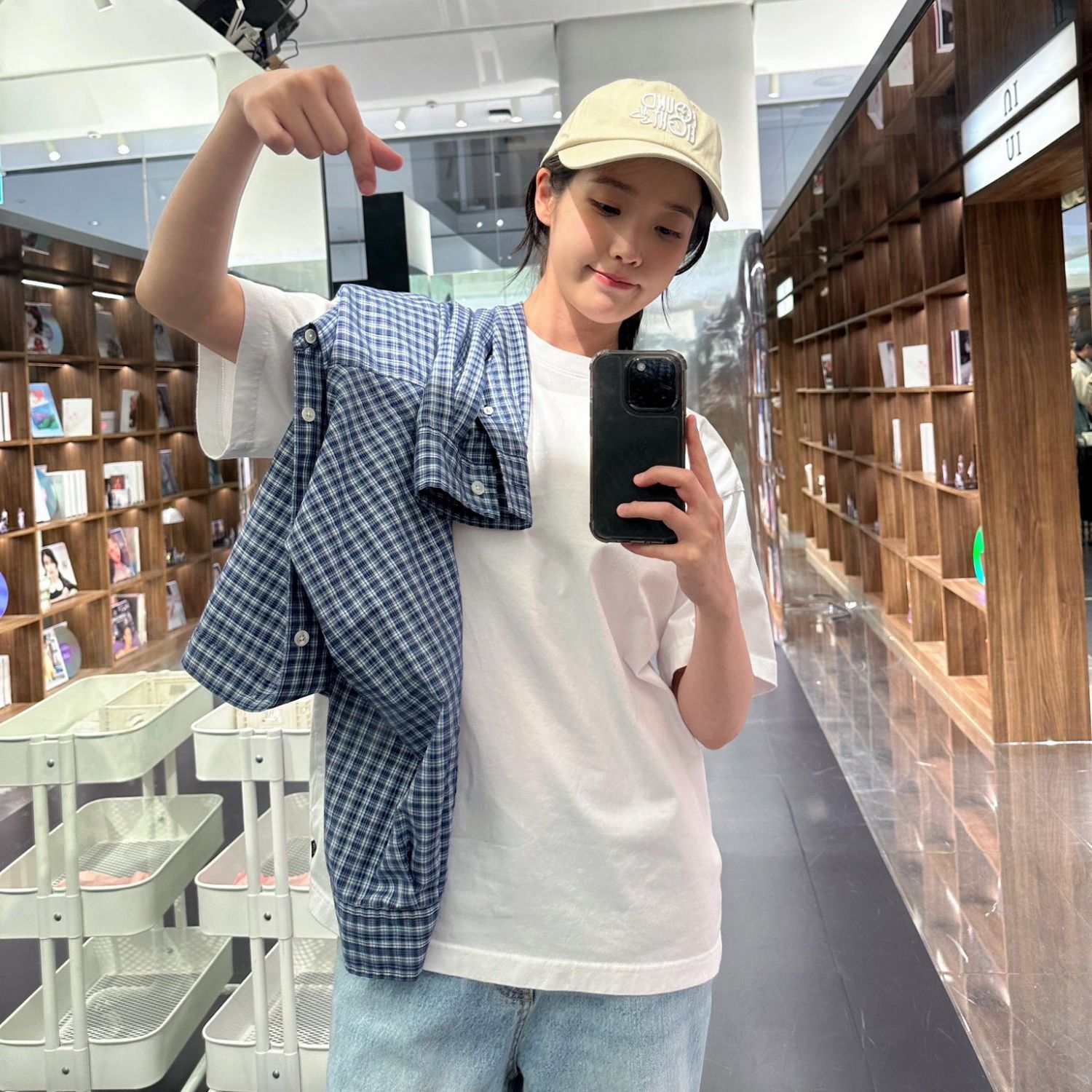 Latest photo of IU