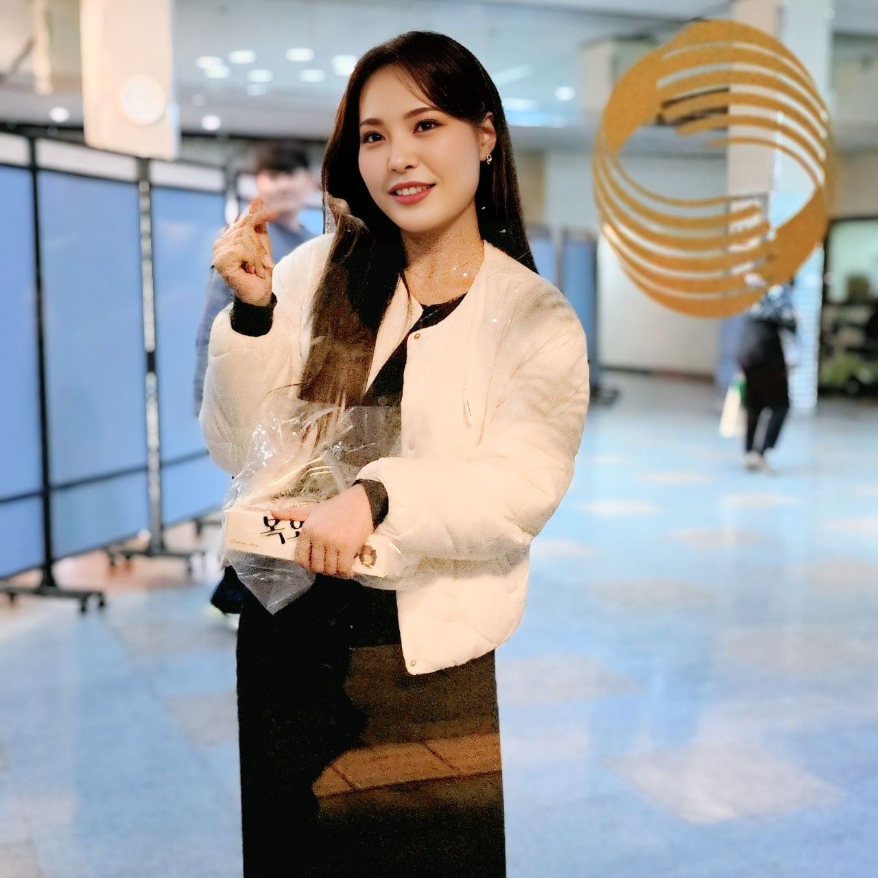 A moment captured by a fan of Miss Kim