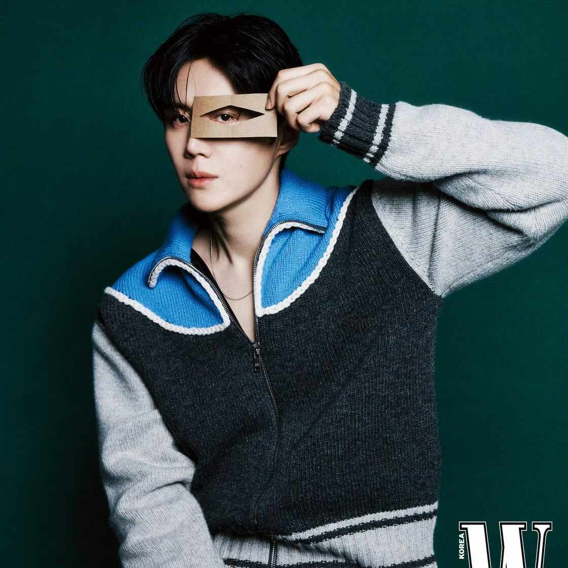 粉丝拍下的金宣虎瞬间