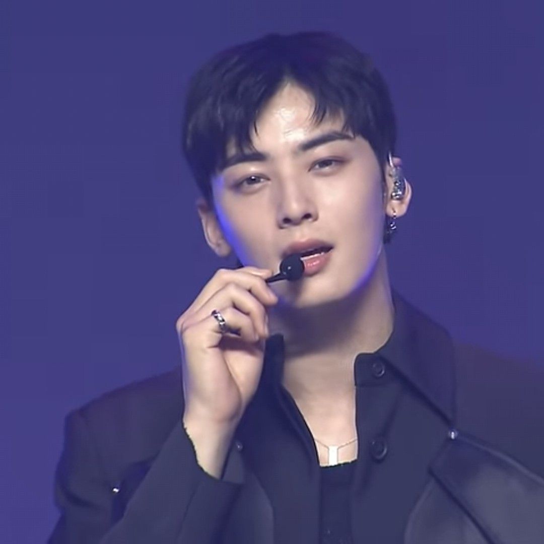 粉丝拍下的车银优瞬间