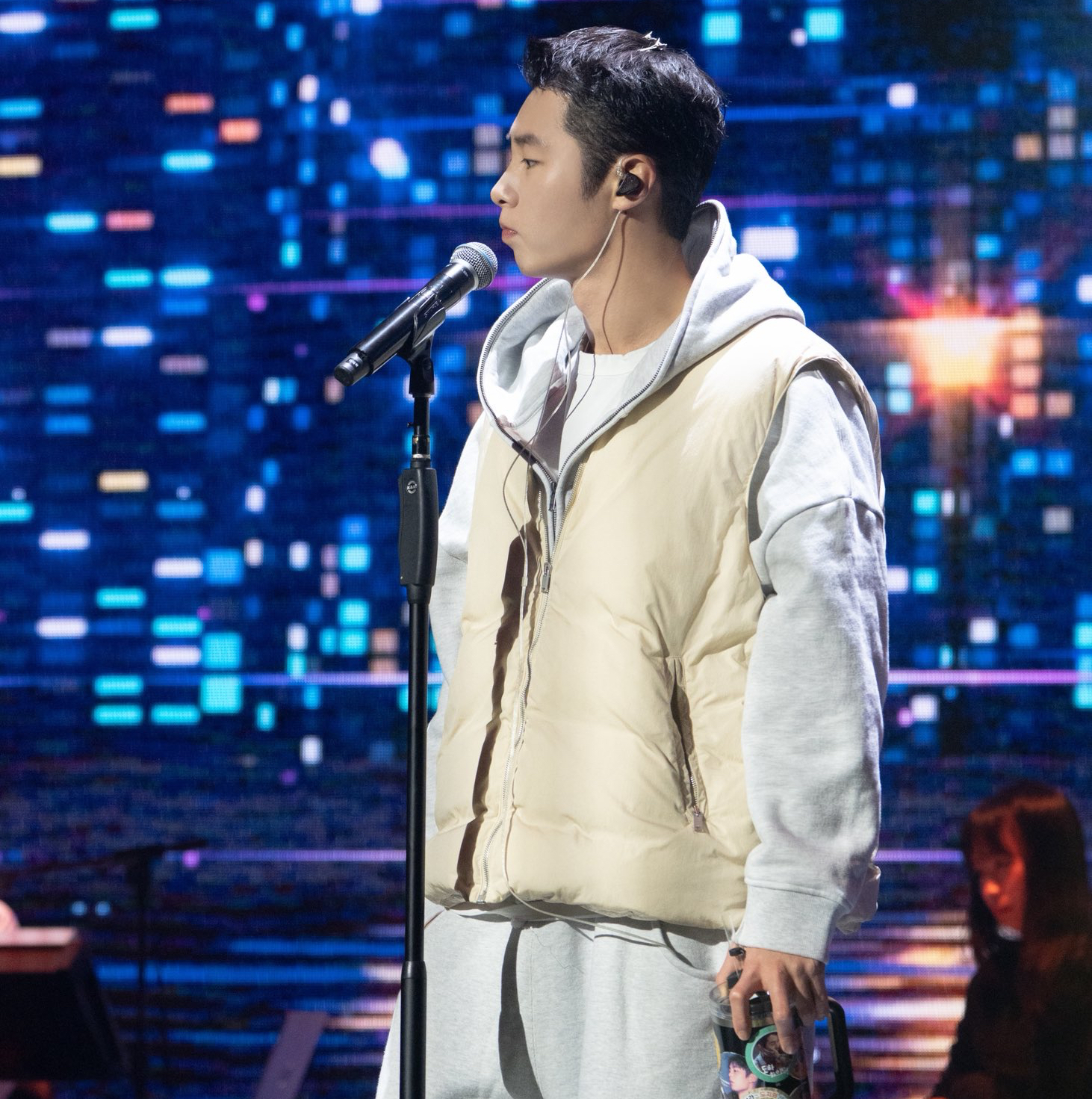 Recent activity shot of Lee Jaewook