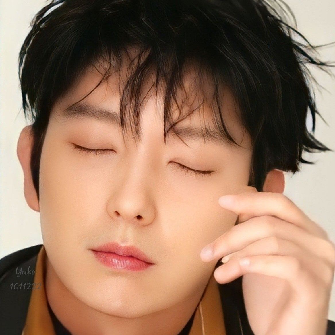 Behind-the-scenes cut of Lee Joongi