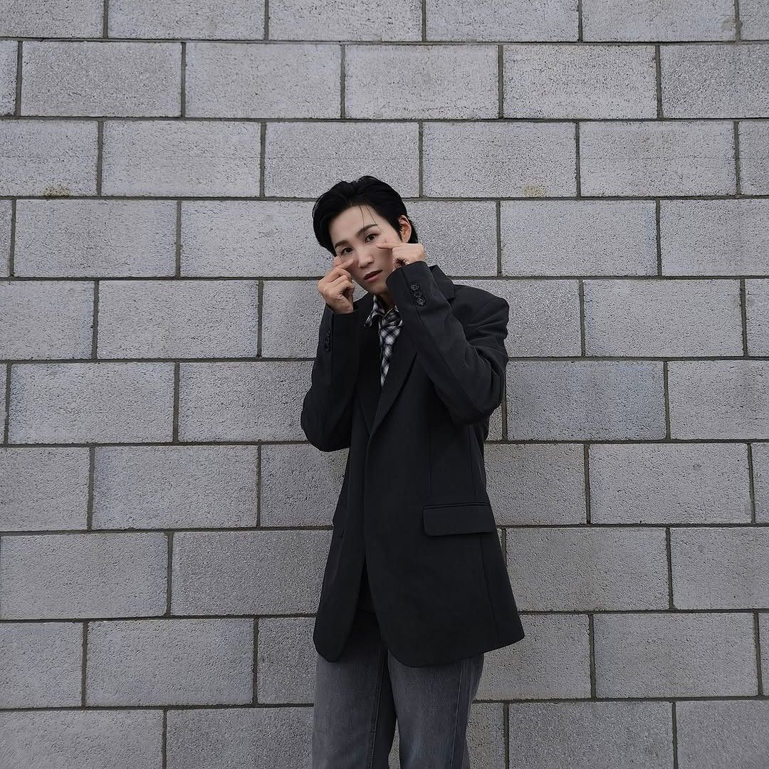 Behind-the-scenes cut of Kim Heejae