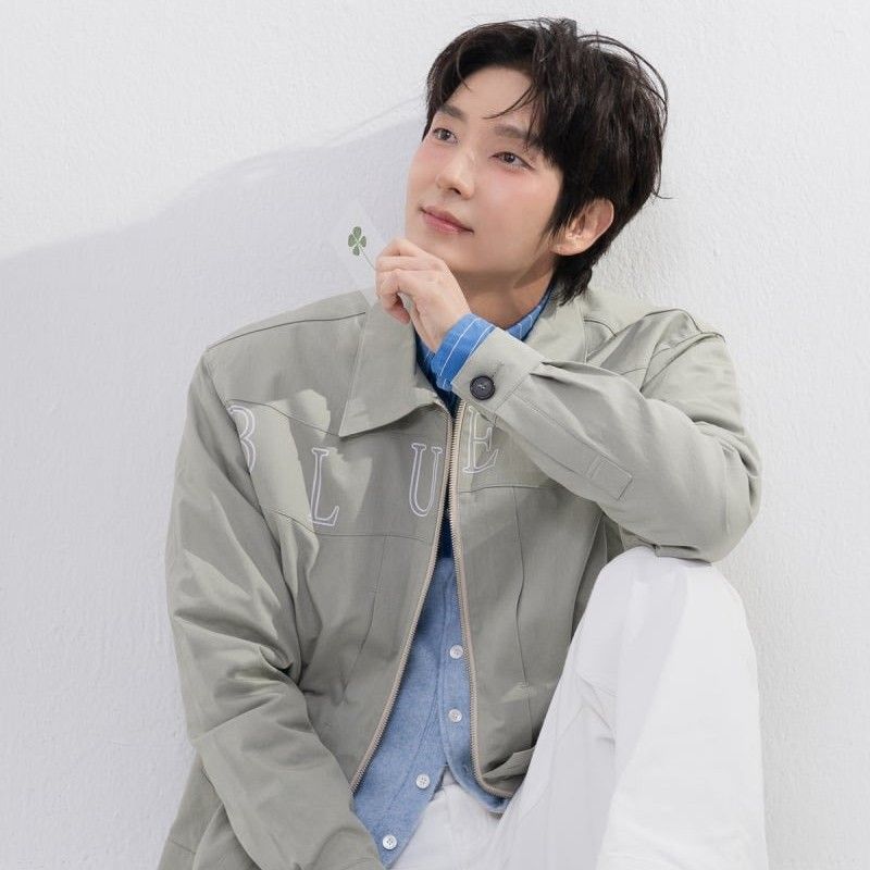 Behind-the-scenes cut of Lee Joongi