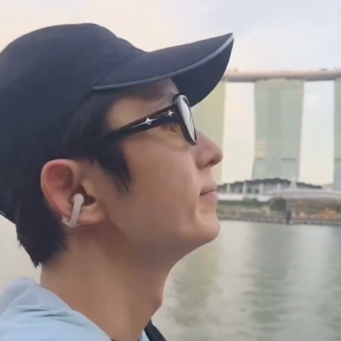 Behind-the-scenes cut of Lee Joongi