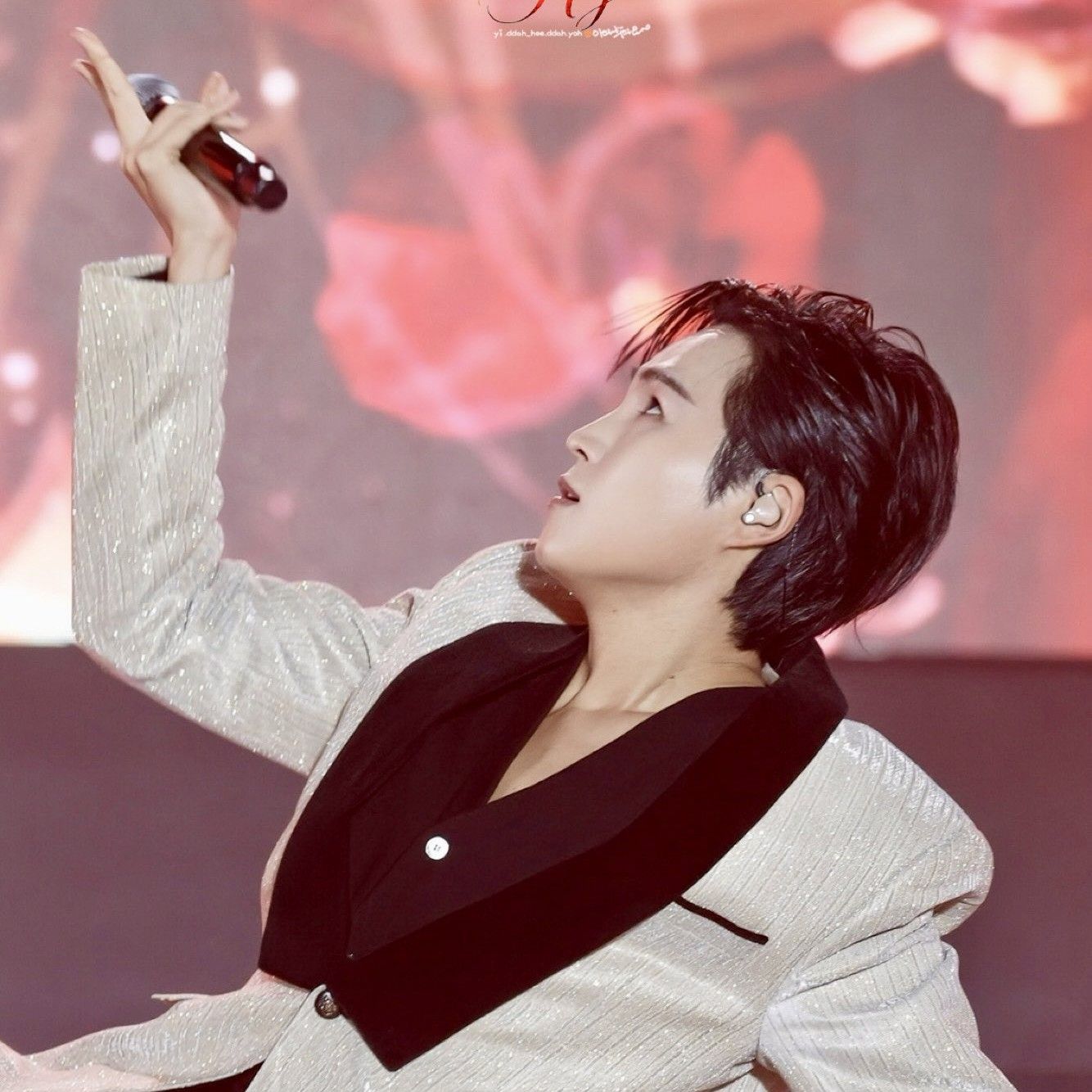 金熙栽的最新照片